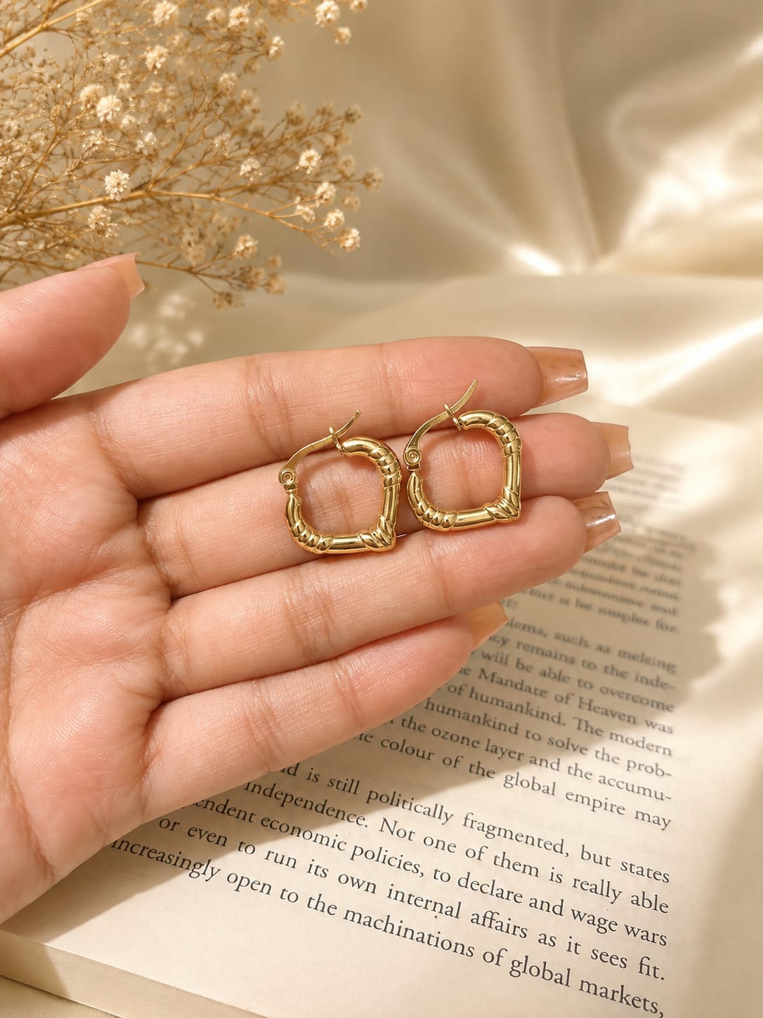 Heart Gold Hoops