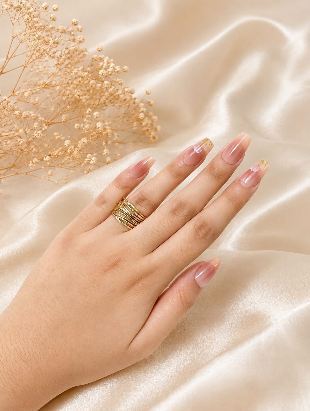 Elegant Ripple Ring